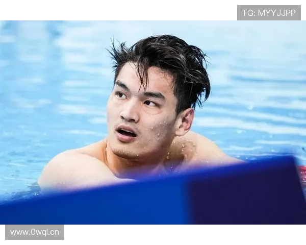 我靠，徐嘉余赛后这套私服也太像富家公子了，普通人连出门勇气都没有